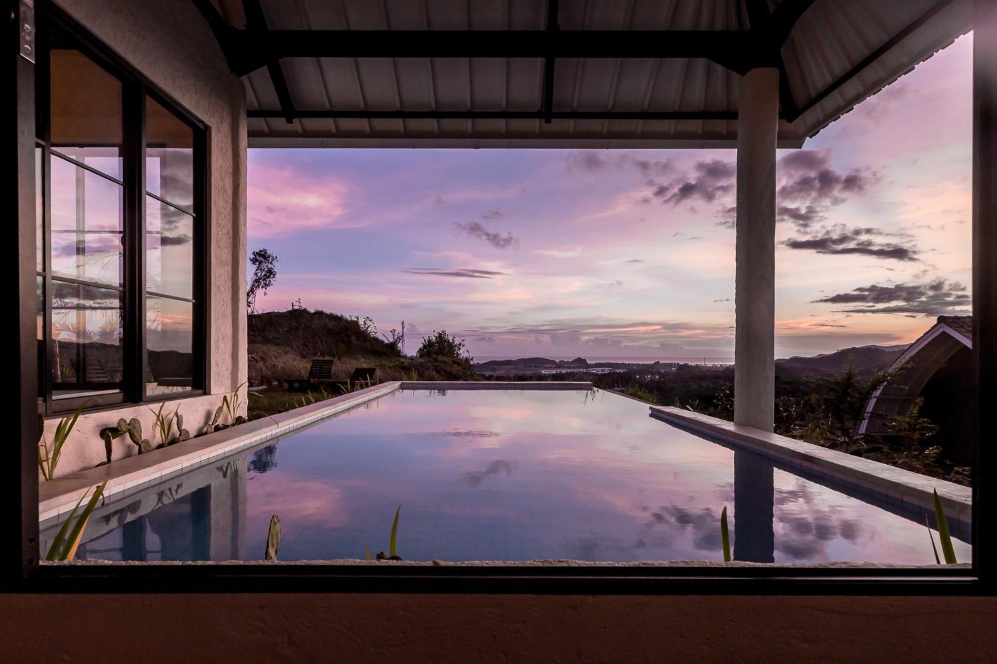 Drop In Surf Lodge Kuta  Buitenkant foto